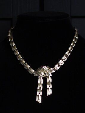 Coro | Mid-Century Modern Love Knot or Bow Necklace